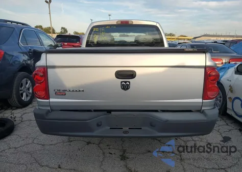 2008 Dodge Dakota Sxt z USA, uszkodzony, nr VIN 1D7HE38K48S559911